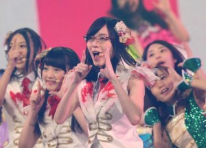 SKE48松井珠理奈のメガネの画像4